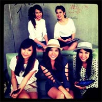 เพลง รัก-ยิ้ม